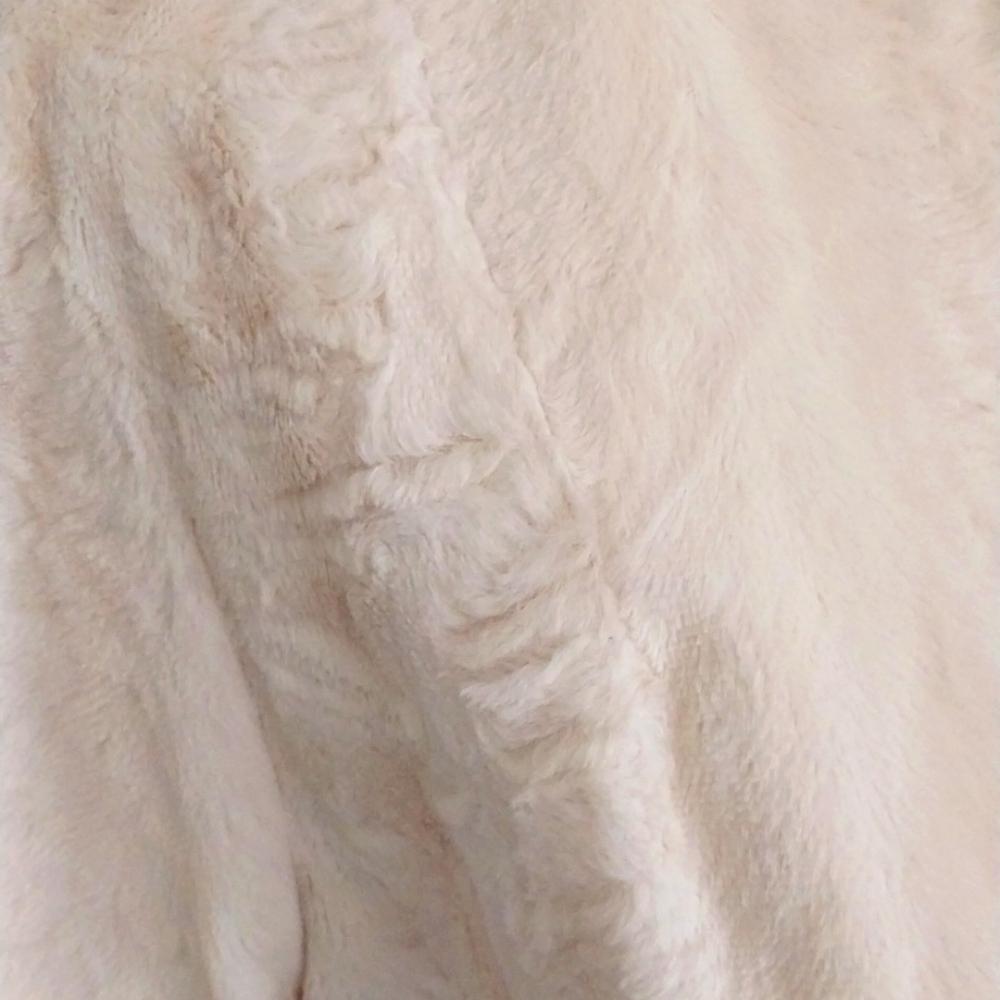 Vintage Faux Fur Elegant Cream Women's Bolero Style Jacket - Picture 2 of 6